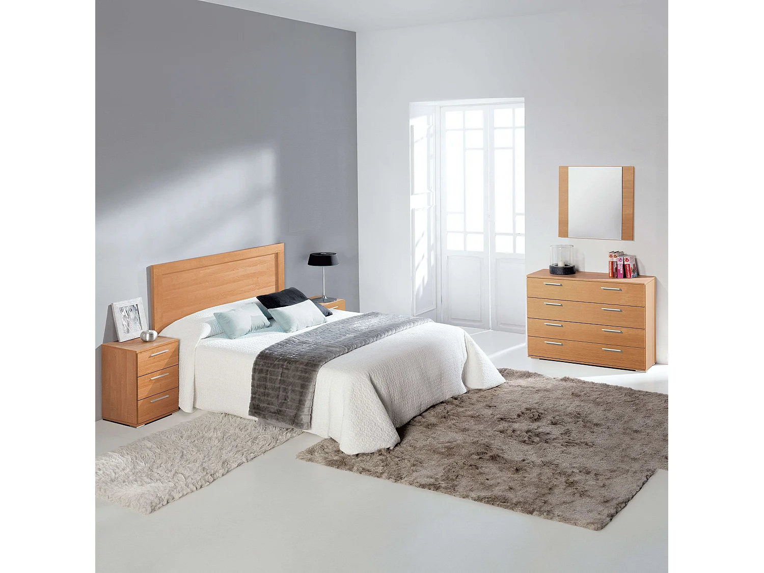 Dormitorio Clásico Cerezo: Cabecero, Mesitas, Cómoda y Espejo Pack