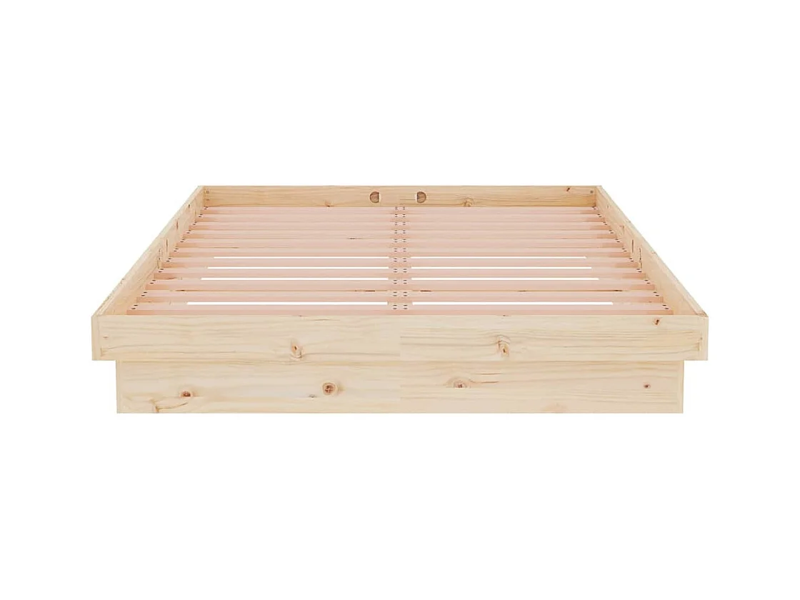 Bedframe van massief hout zonder matras