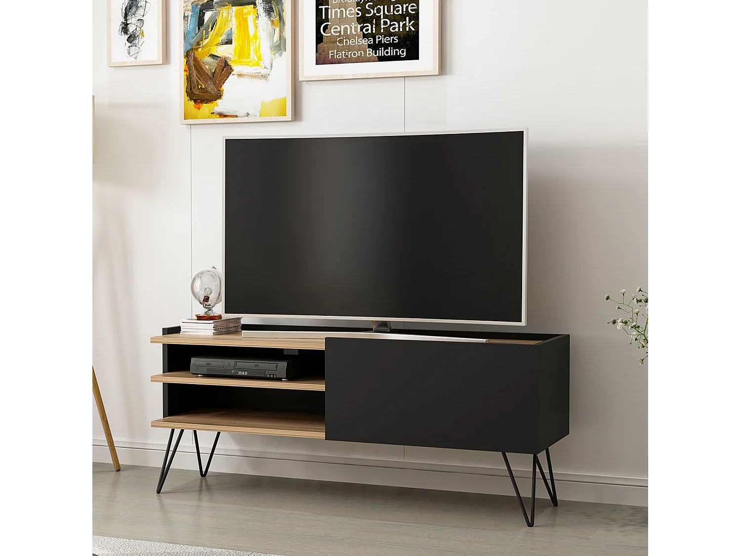 Meuble TV Dronninglund à porte 50 x 124 x 37 cm noir / effet bois [en.casa]