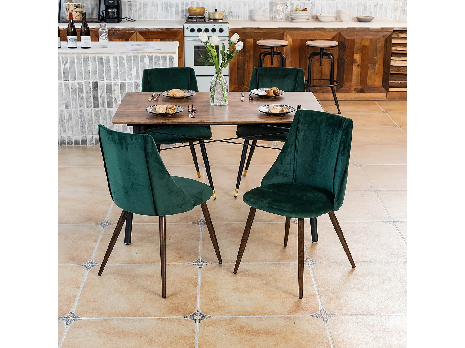 Lot De 2 Chaise De Salle À Manger Velours Vert Pieds En Métal Imitation Noyer Style Scandinave