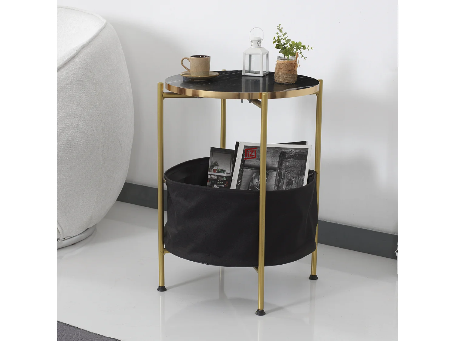 Table d'appoint Suonenjoki avec panier de rangement 59 x 47 cm marbre noir / doré / noir [en.casa]