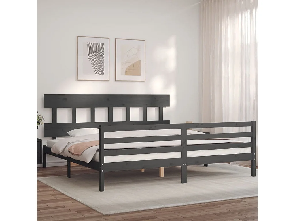 Bedframe zonder matras grijs 200x200 cm massief hout