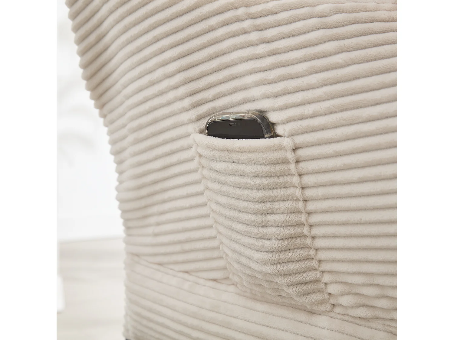 Fauteuil met armleuningen, zijvakken, voetsteunen, wit