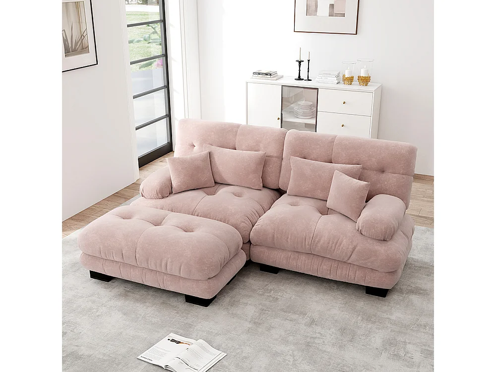 Divano angolare Cloud, ciniglia, due posti, con 2 cuscini lombari e 2 cuscini decorativi, braccioli larghi e poggiapiedi, rosa