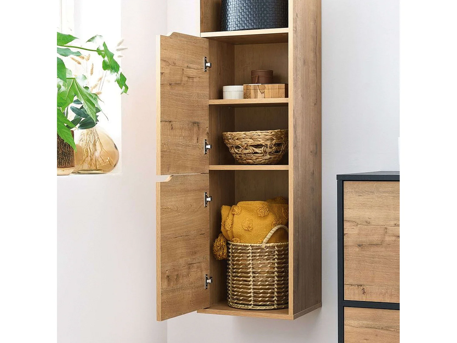 Colonne de salle de bain suspendue Nadia en chêne doré/blanc avec 2 tiroirs et 2 armoires