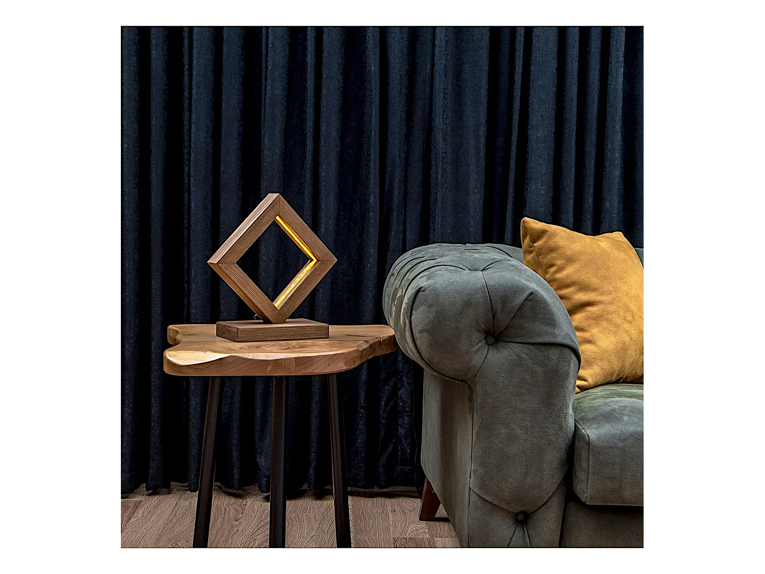 Lampe décorative moderne en bois, forme carrée ULM
