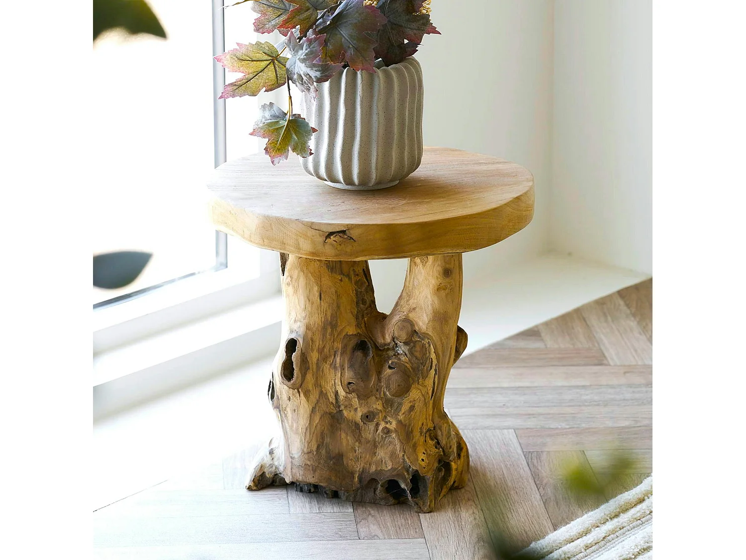 Petite table de salon en teck Ø40 cm, style exotique ARIZONA