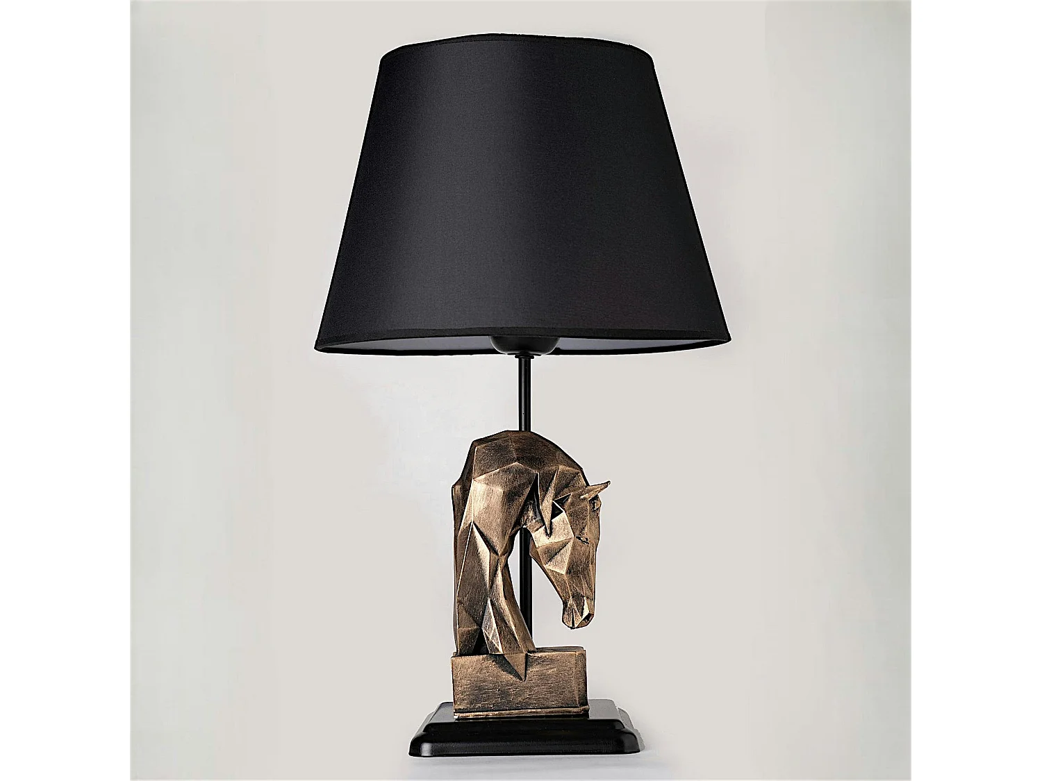 Lampe de salon décorative noire, tête de cheval dorée SILE