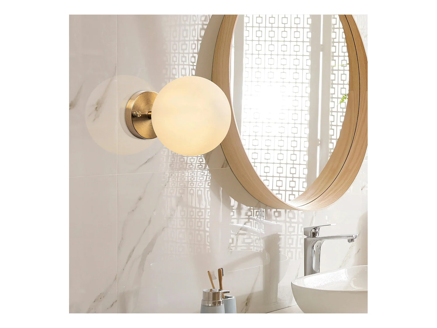 Applique murale moderne, globe blanc socle doré SIERRE