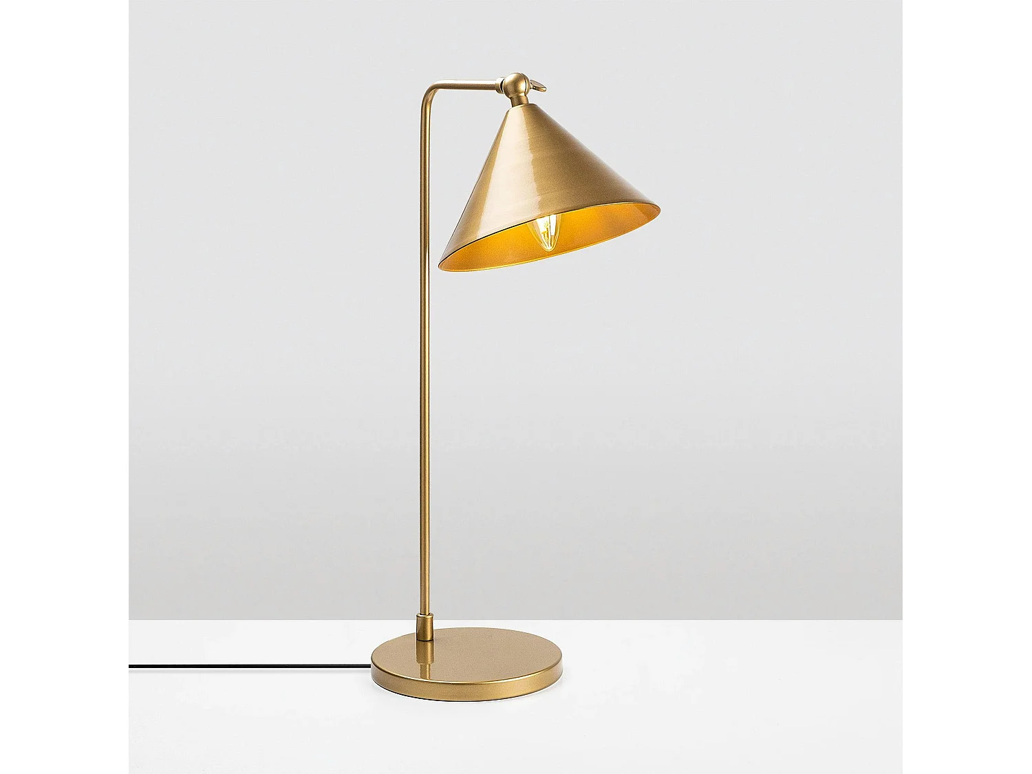 Lampe de table moderne dorée, abat-jour conique SILE