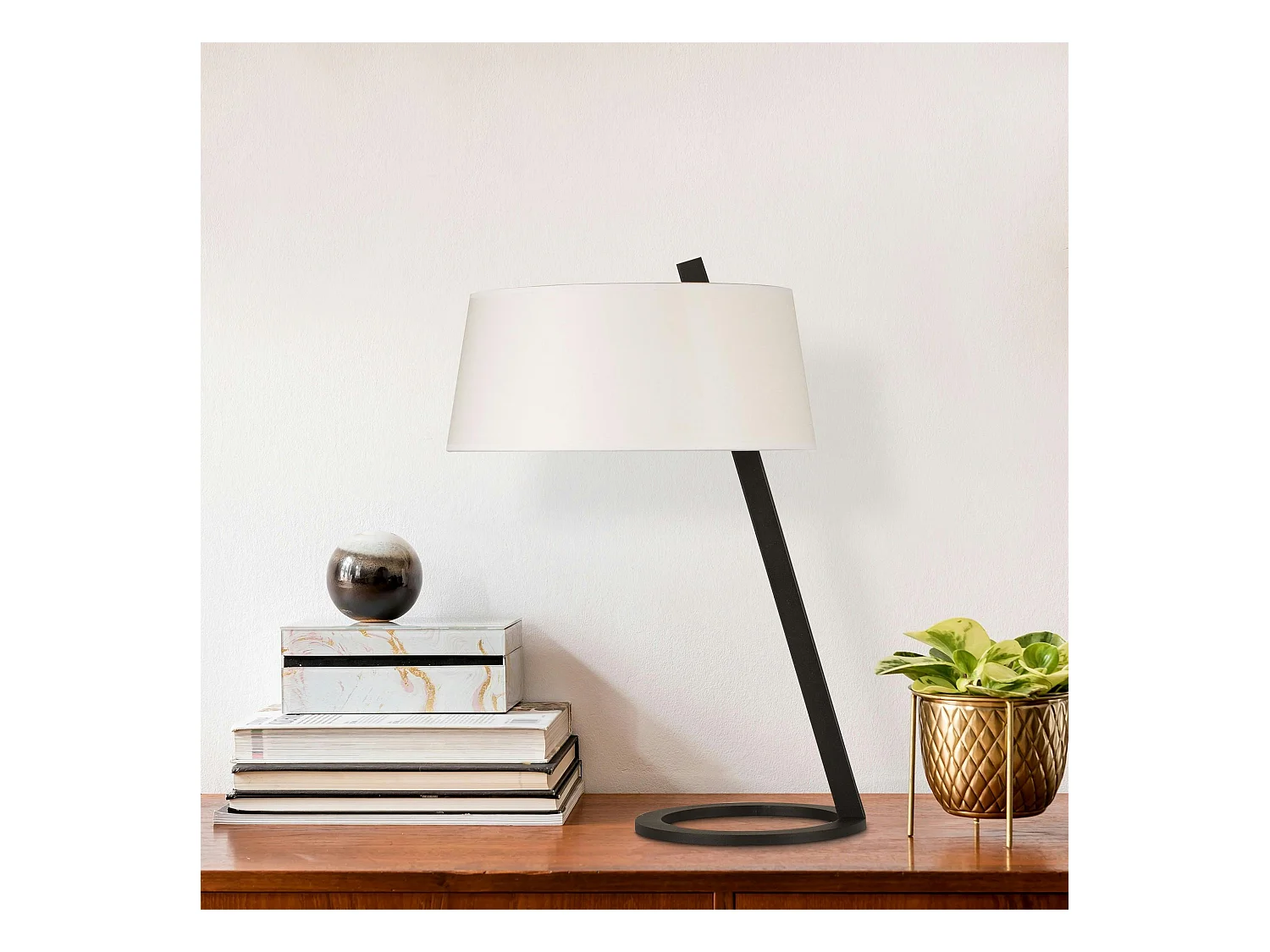 Lampe de salon moderne noir et blanc, pied incliné ZURICH