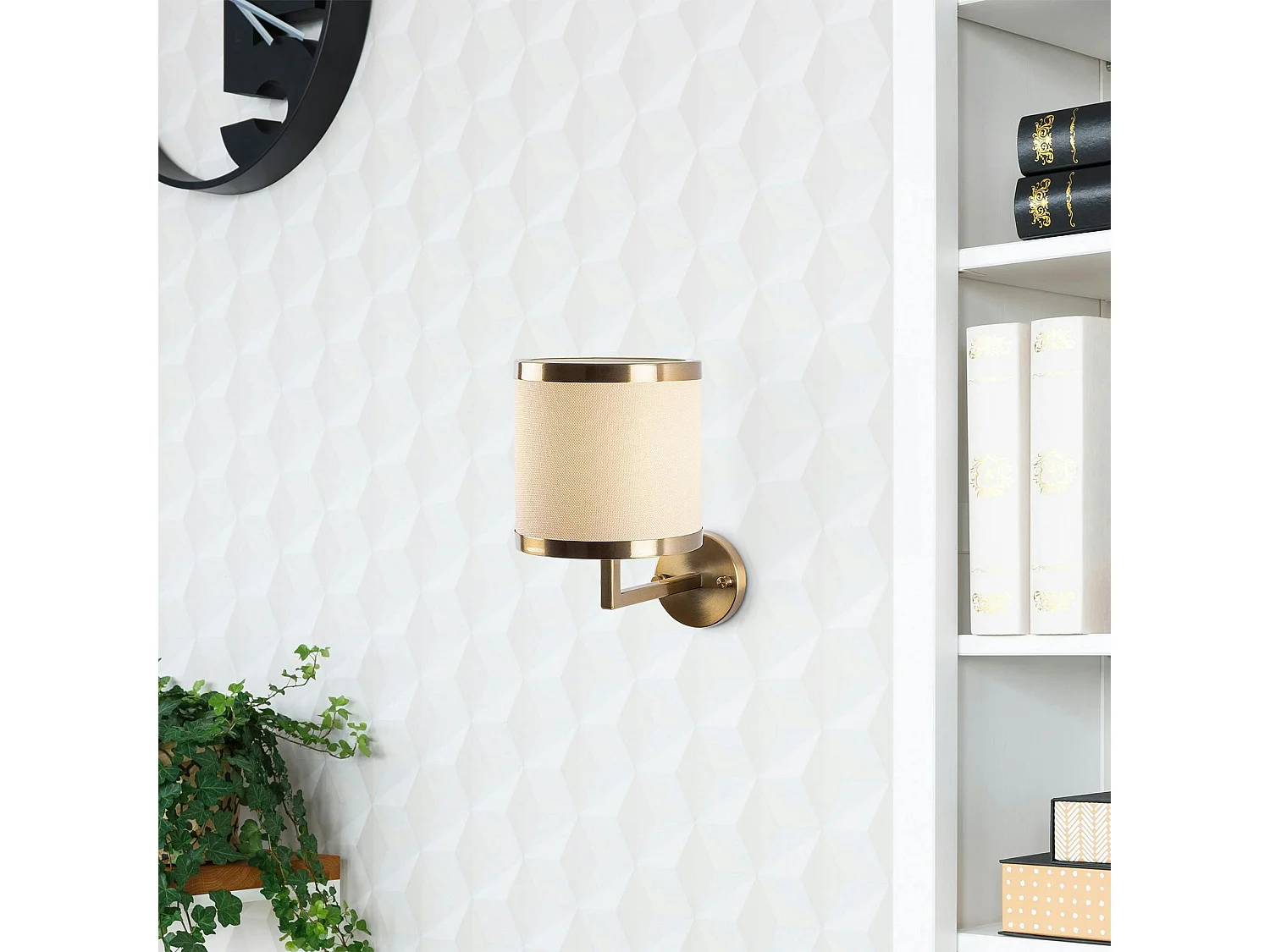 Applique murale moderne, abat-jour écru bord métal ZURICH