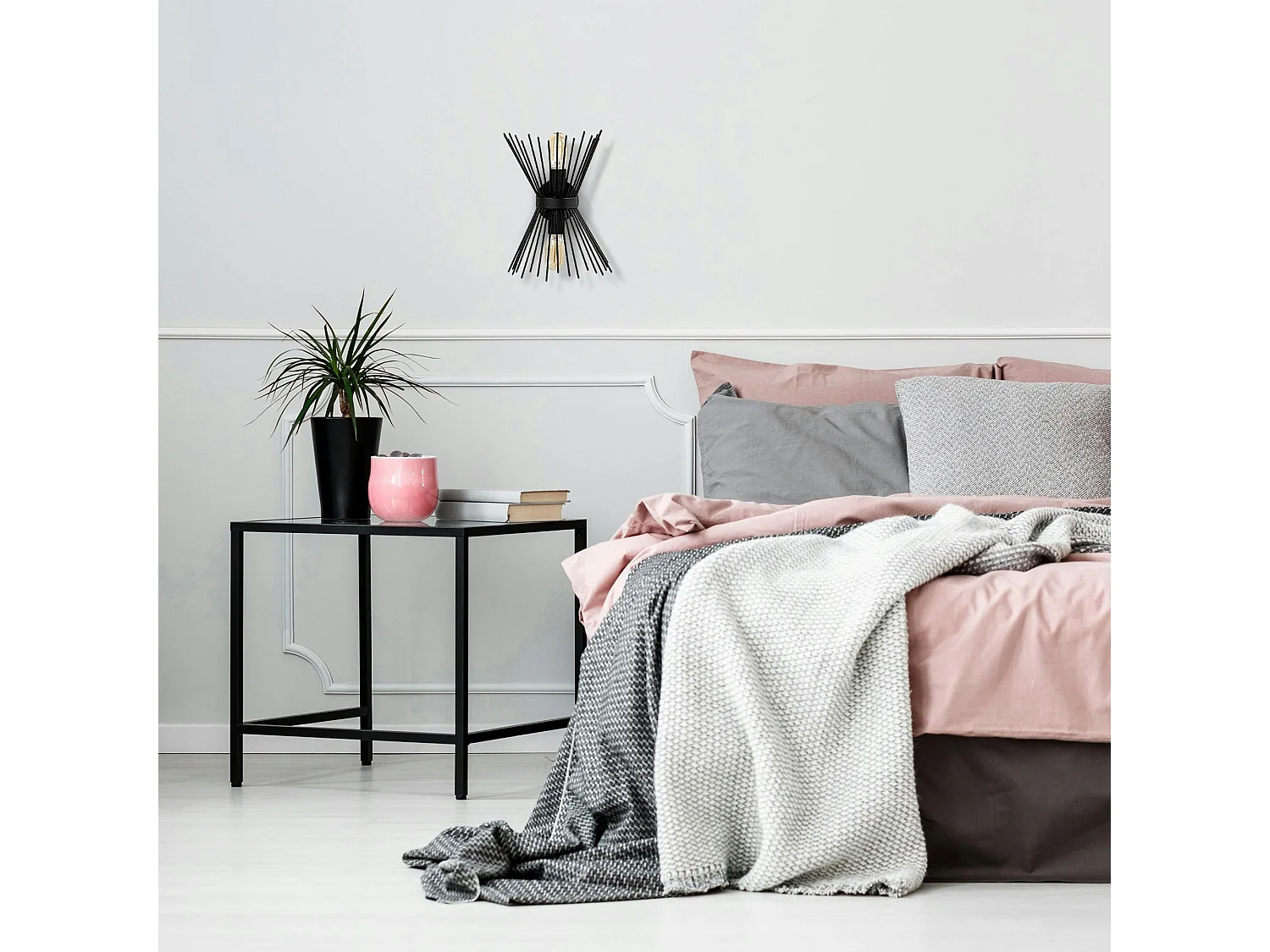 Applique murale design noire, forme sablier SINOP