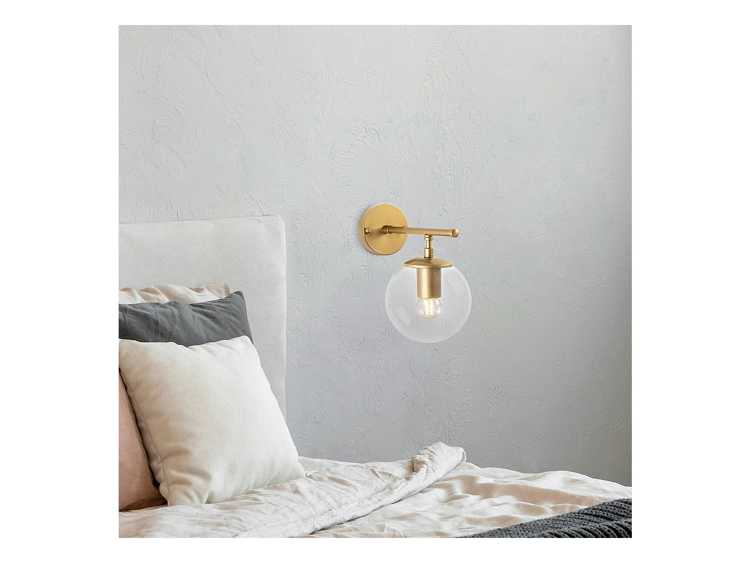 Applique murale moderne dorée, globe verre sur tige SIERRE