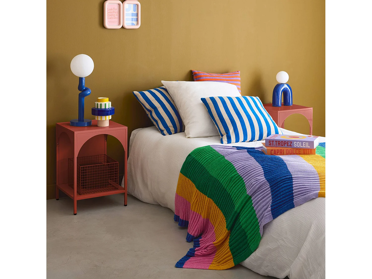 Set 2 comodini, tavolini industriali, terracotta