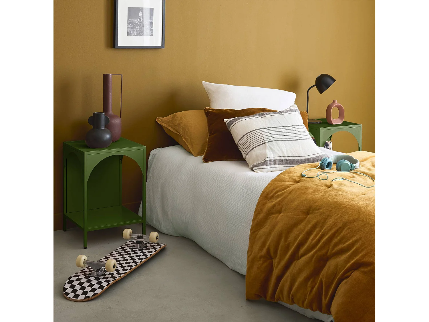 Set 2 comodini, tavolini industriali, verde kaki