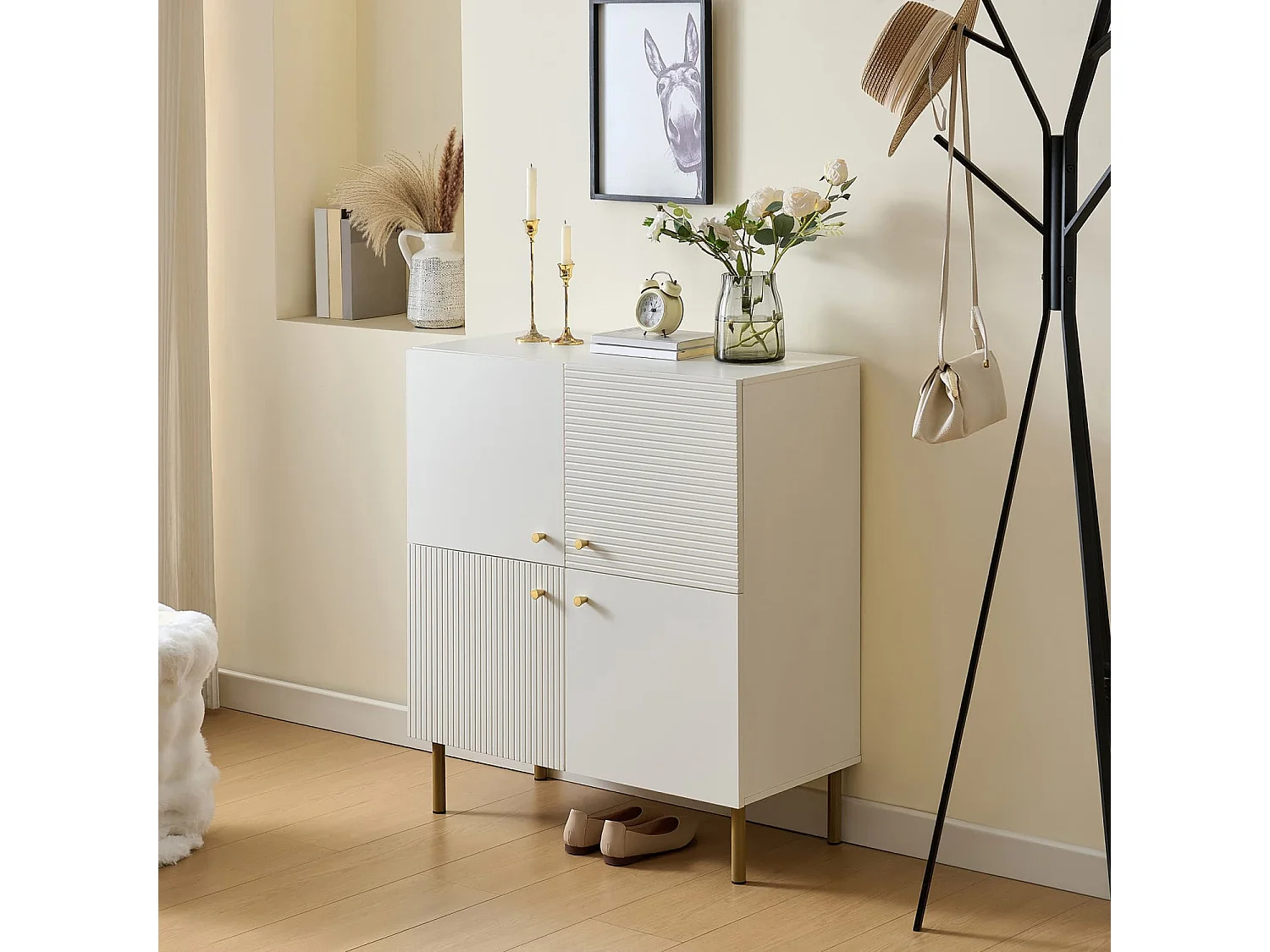 Modernes weißes Sideboard aus MDF mit Zinklegierung-Griffen & Stahlbeinen – Stilvolles Aufbewahrungsmöbel für Wohnzimmer, Schlafzimmer & Flur