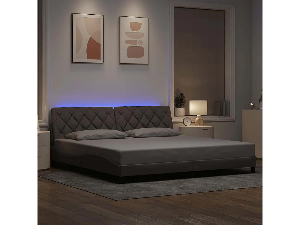 Cadre de lit avec LED sans matelas taupe 200x200 cm tissu