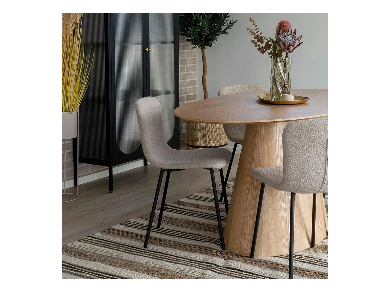 Chaise bouclette beige pieds métal noir (lot de 2) LOTA