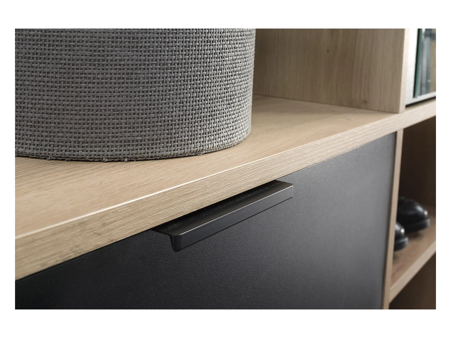 Garderoben-Set mit Spiegel & Sitzbank 100 – Flurgarderobe mit Kleiderstange, Ablage, Stauraum – Links oder Rechts – Artisan Eiche/ Schwarz – Garderobenschrank Lena