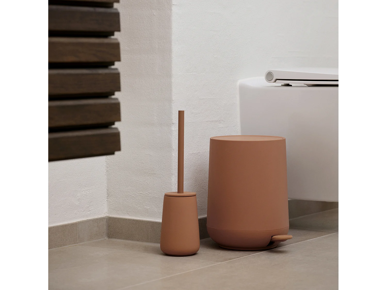 Cepillo de baño de gres y acero