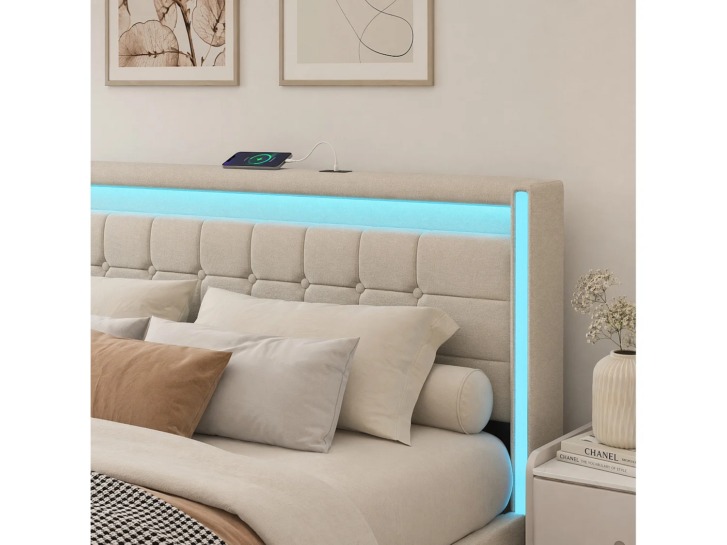 Lit capitonné 160 x 200 cm en lin beige – 4 tiroirs, éclairage LED, ports USB et Type-C, sommier à lattes inclus