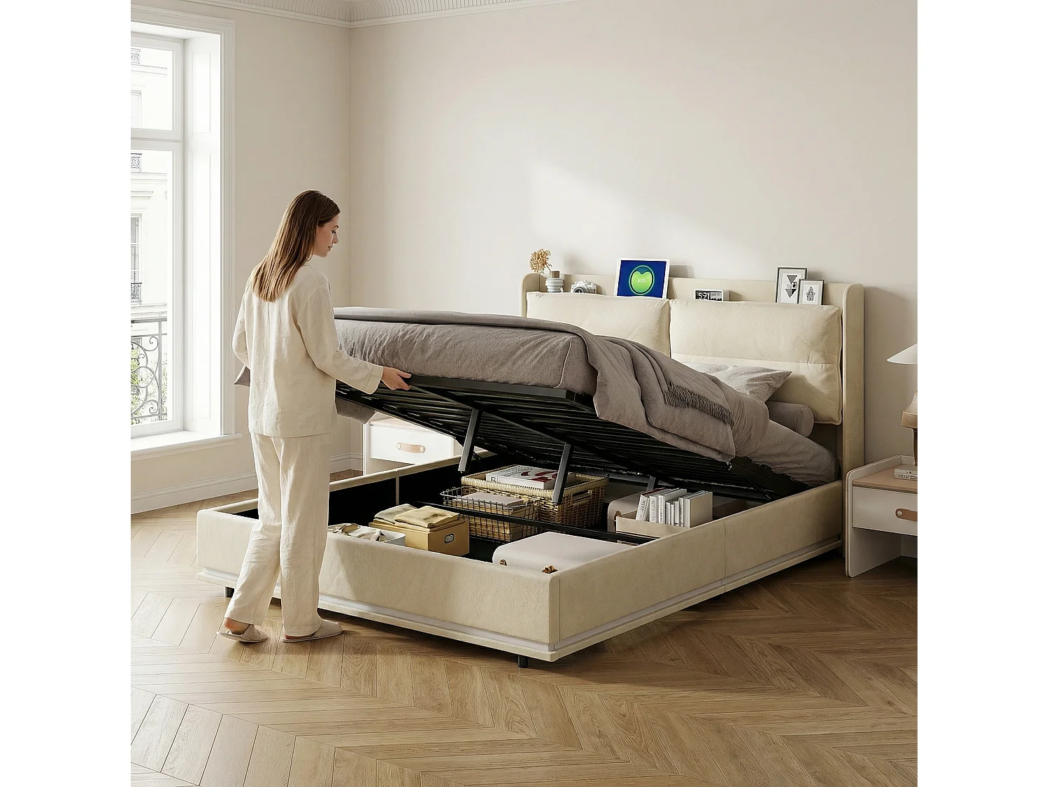 Lit coffre 160 x 200 cm avec sommier à lattes – Éclairage LED et recharge sans fil intégrée – Velours blanc cassé – NEXU