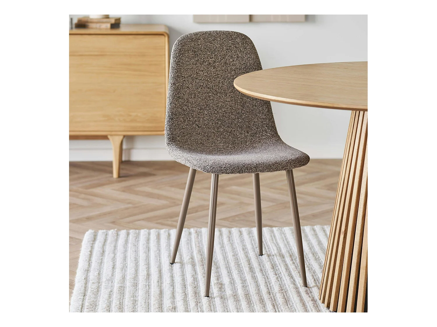 Chaise bouclette taupe avec pieds métal (lot de 2) BERLIN