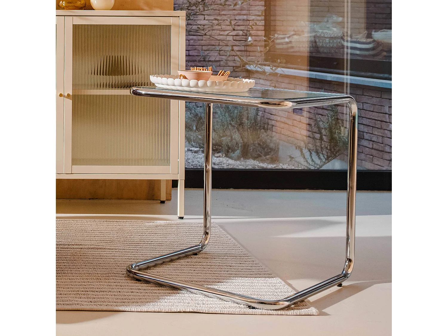 Table basse carrée L50 cm en métal et en verre transparent