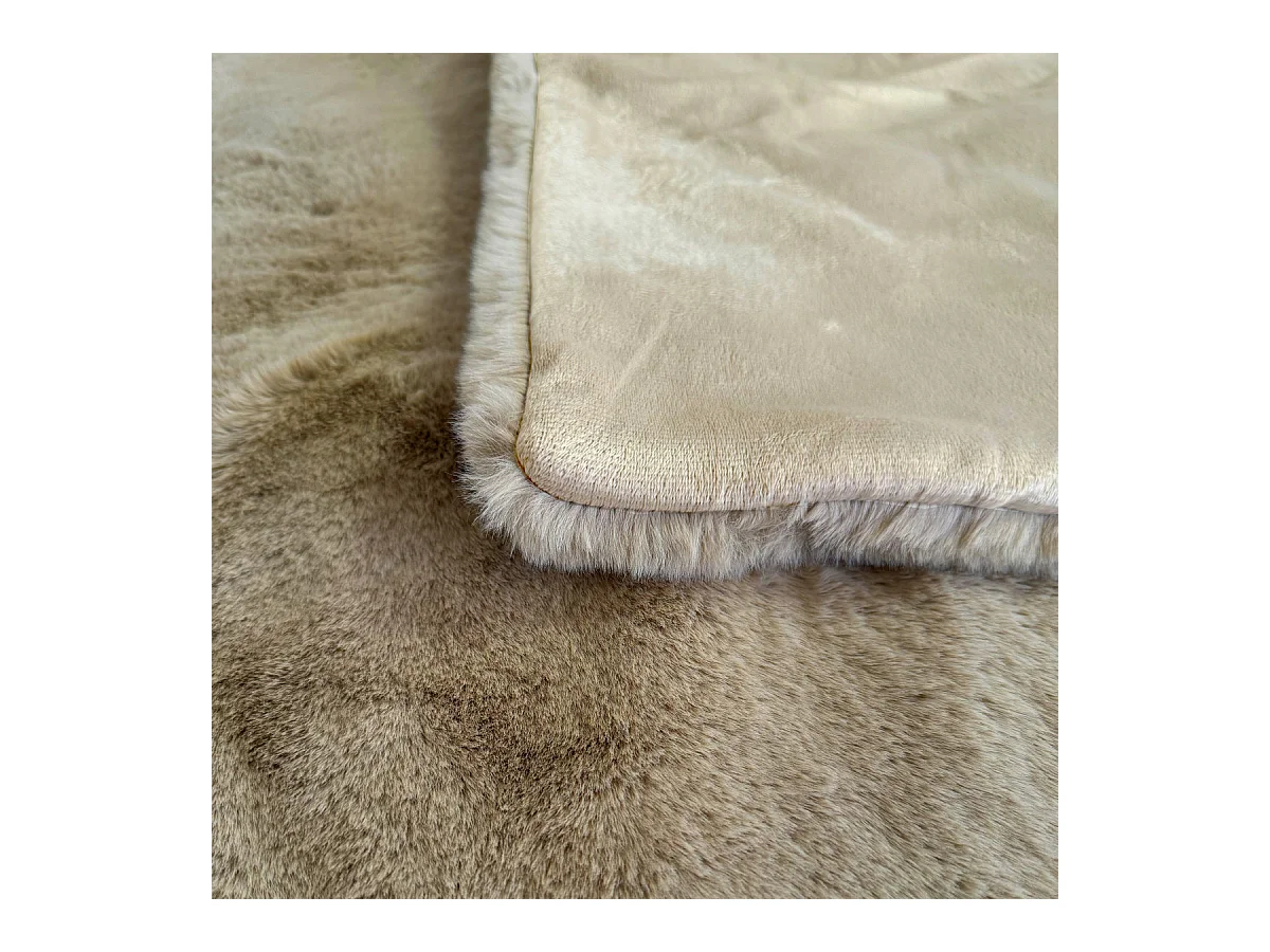 Plaid fausse fourrure 130x180 cm