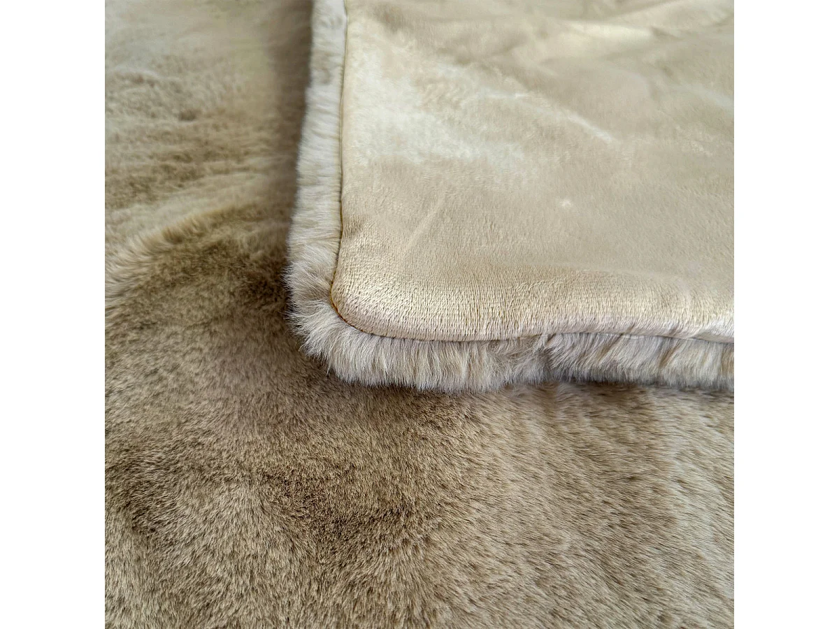 Plaid fausse fourrure 130x180 cm