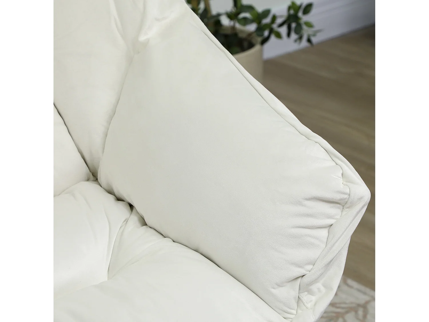 Poltrona Relax para Sala de Estar com Apoio para os Pés e Bolsos Laterais - Conforto e Estilo em Creme