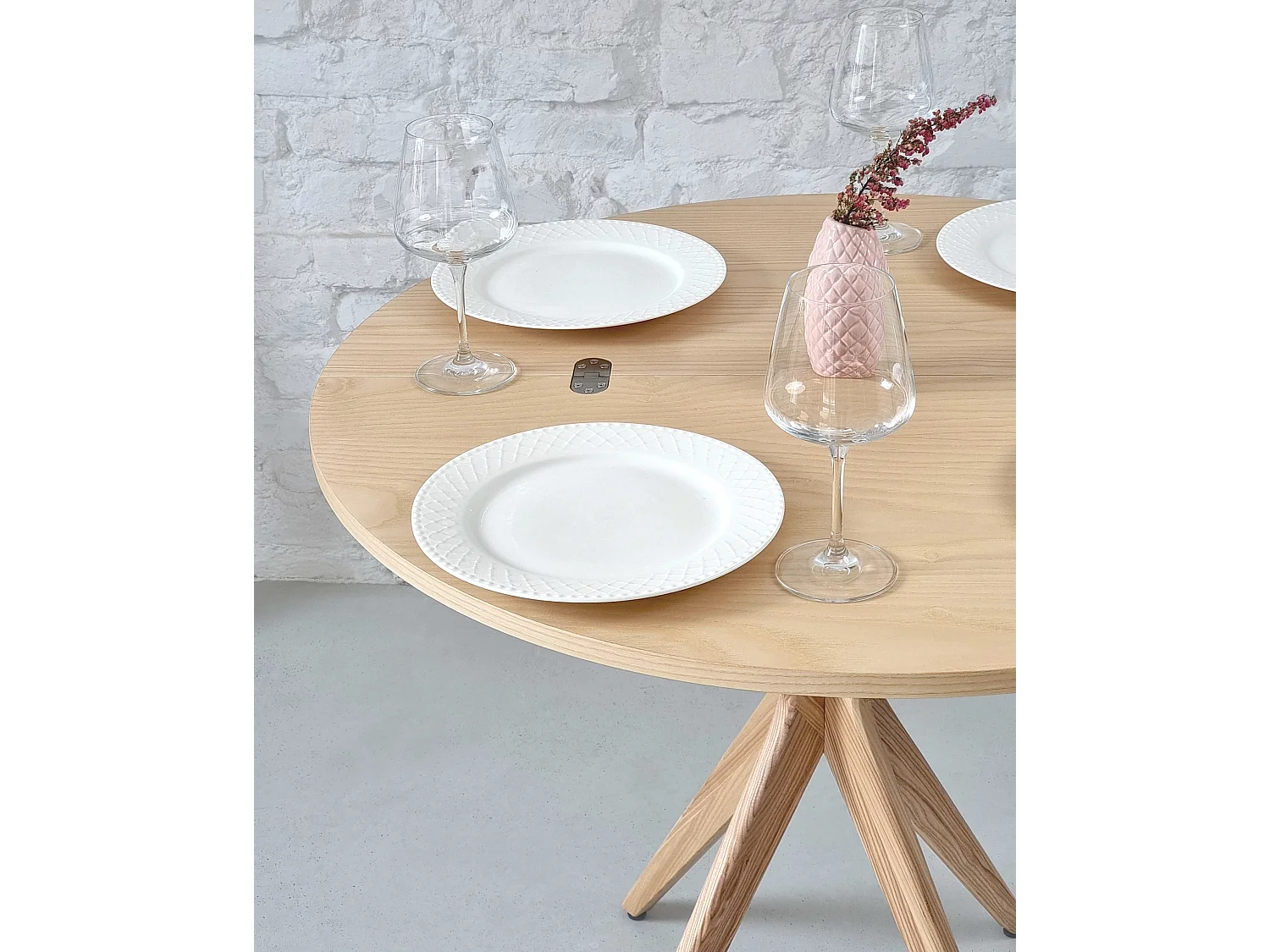 Halbrunder ausziehbarer Esstisch 90 cm Jubi Eiche