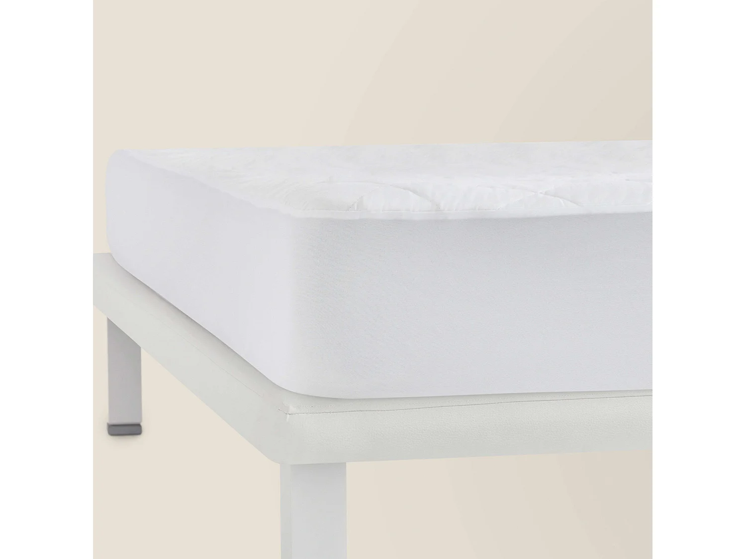 Protège-matelas matelassé triple barrière 150x196 cm imperméable et respirant