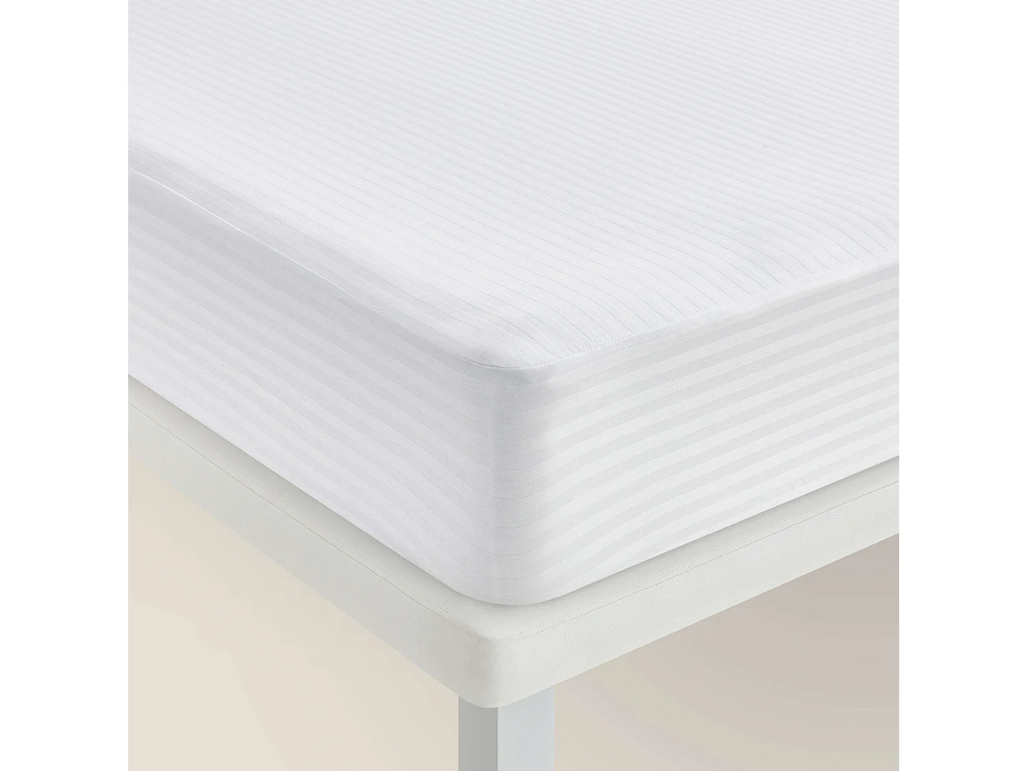 Protège-matelas en coton 135x196 cm indéformable pour 32 cm blanc