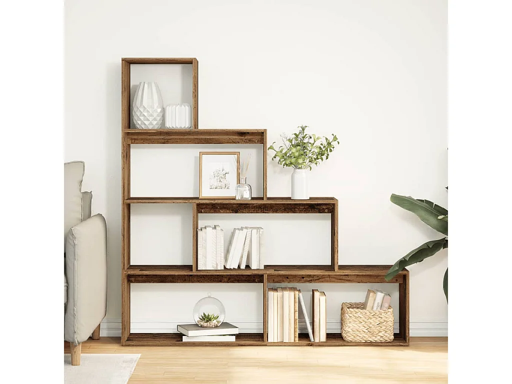 Bibliothèque séparatrice de pièce à 4 niveaux vieux bois