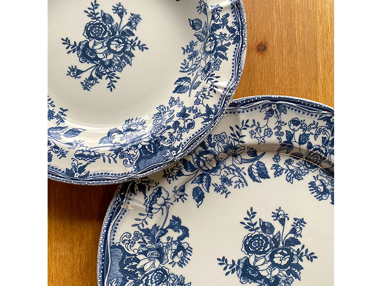 Novastyl - Lot 36 Assiettes Faustine En Porcelaine Blanche Et Bleue