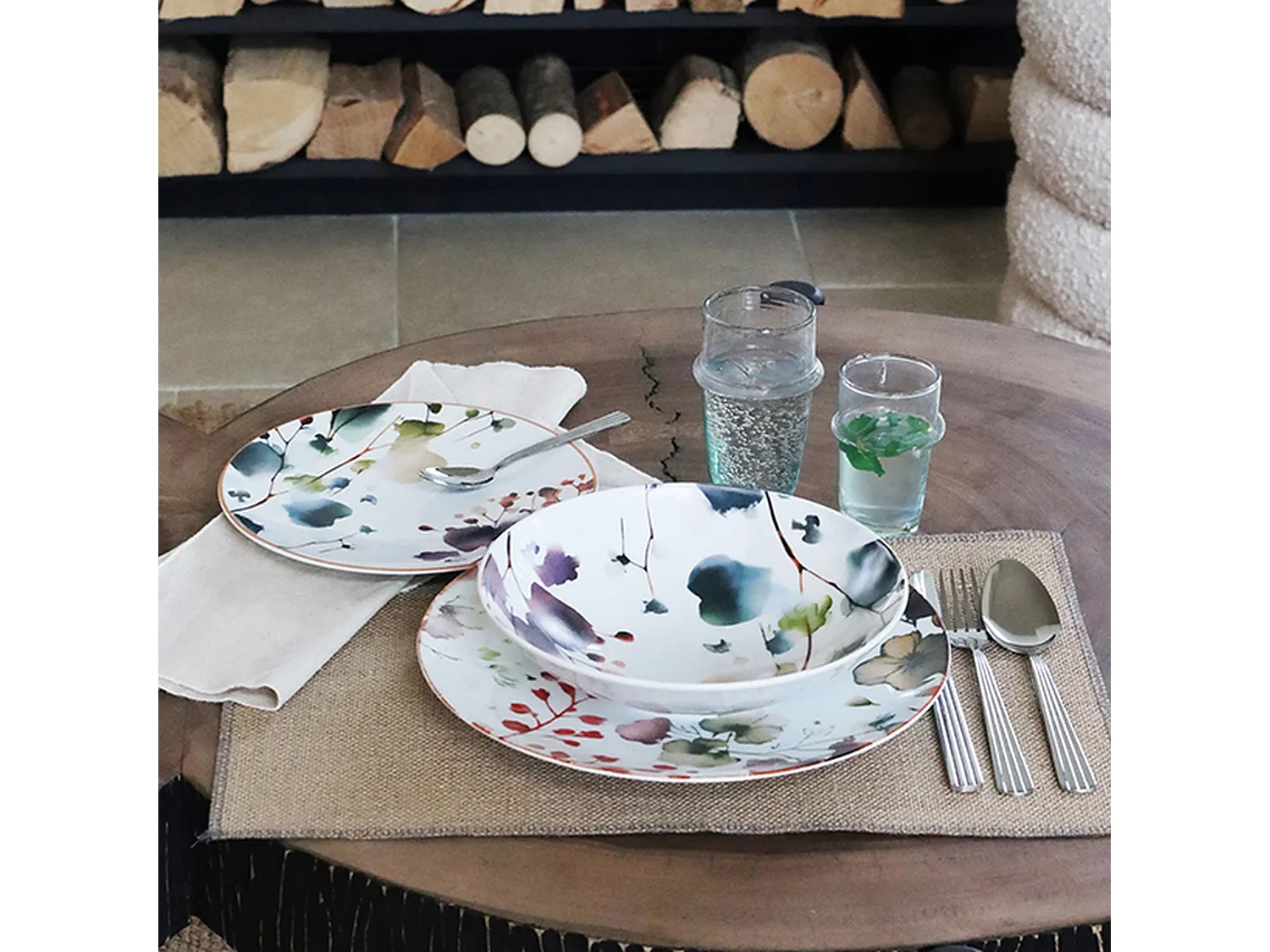 Novastyl - Lot 36 Assiettes Aquarelle En Porcelaine