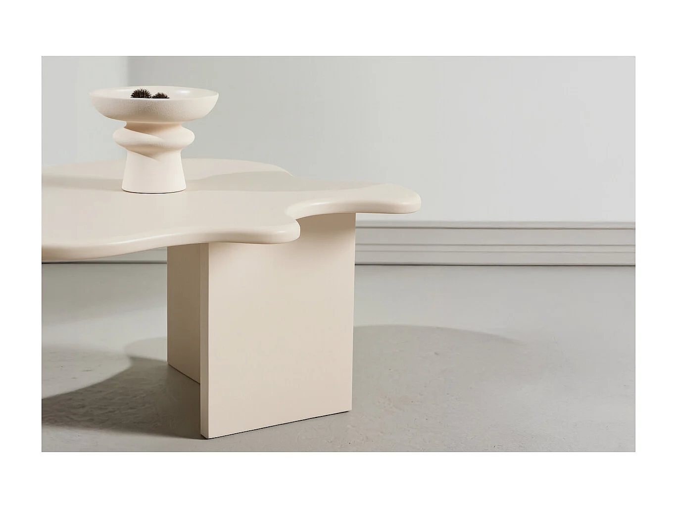 Table Basse Design "Flower" 116cm Beige