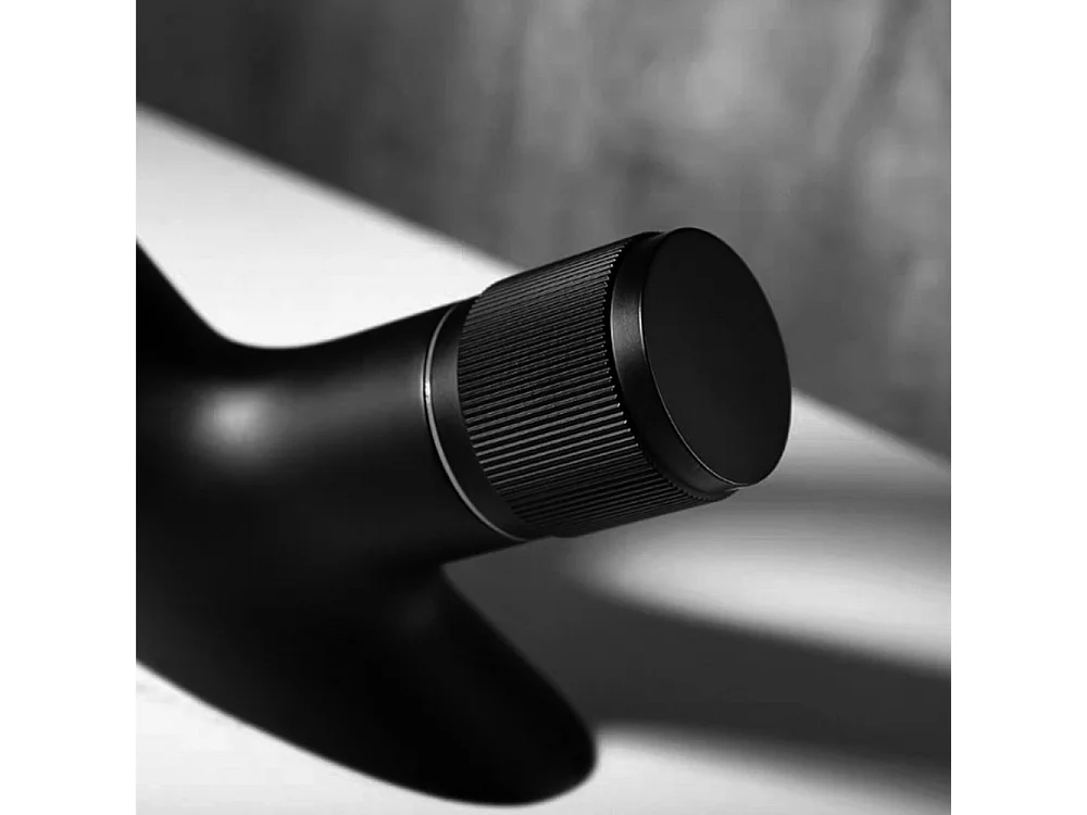 Robinet salle de bain Robinet de lavabo cascade nouvelle collection, cartouche céramique noire