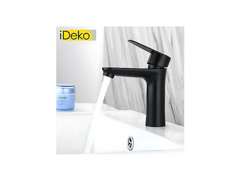 Robinet salle demain Mitigeur de lavabo moderne en laiton et céramique de haute qualité.