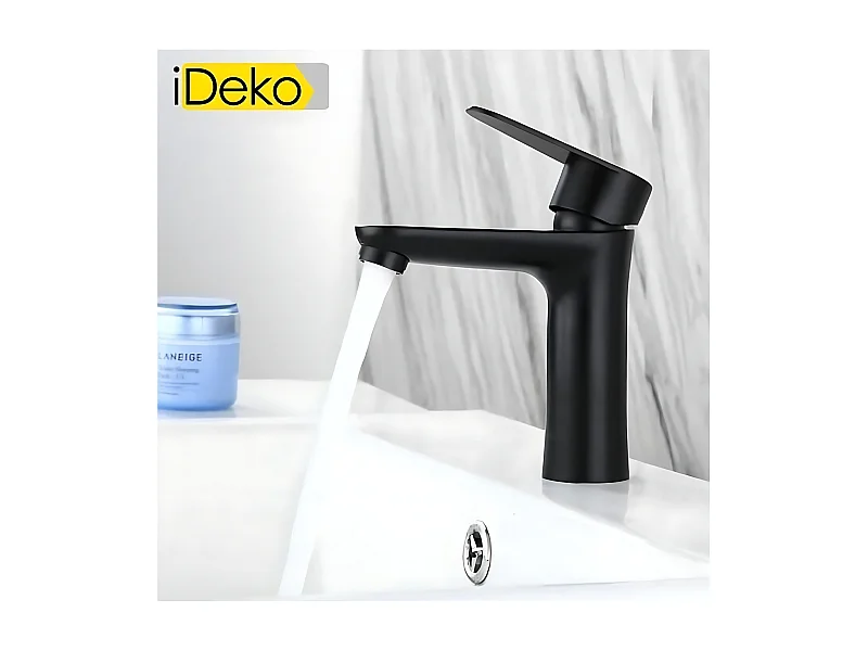 Robinet salle demain Mitigeur de lavabo moderne en laiton et céramique de haute qualité.