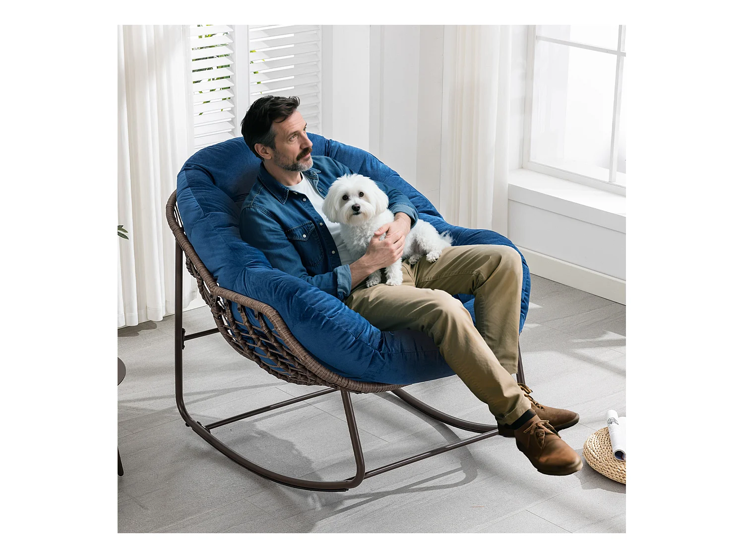 Lot de 2 Fauteuils à Bascule en Rotin Naturel – Forme Œuf et Coussins Bleu – Confortable pour Salon, Véranda ou Chambre