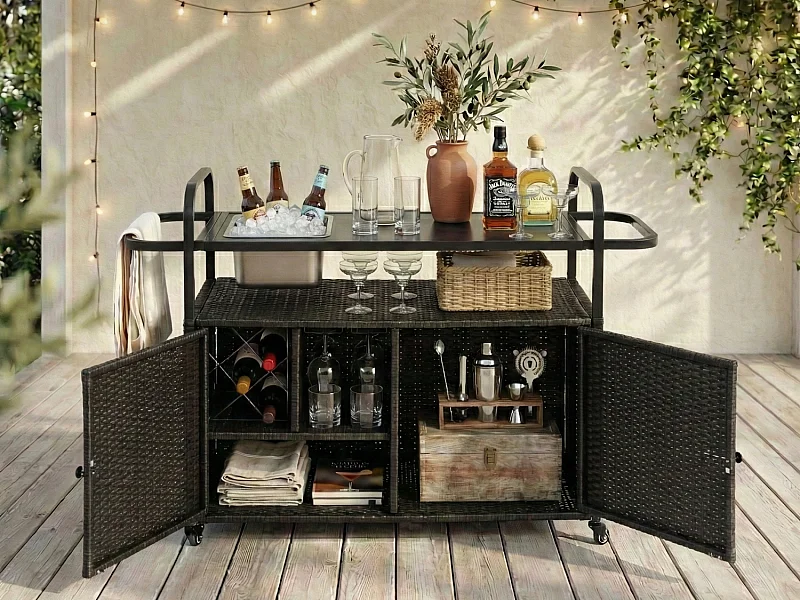 Îlot central en rotin noir - 2 portes - Style bohème naturel avec 2 étagères - Avec roulettes pour déplacement facile - Idéal pour terrasse ou jardin