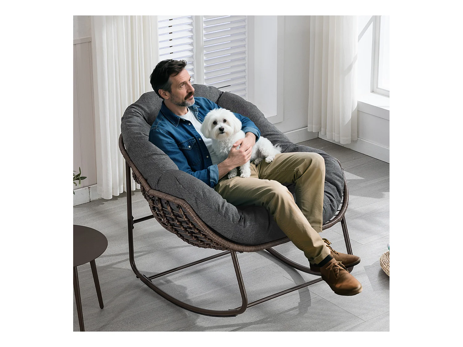 Lot de 2 Fauteuils à Bascule en Rotin Naturel – Forme Œuf et Coussins Gris Anthracite – Confortable pour Salon, Véranda ou Chambre