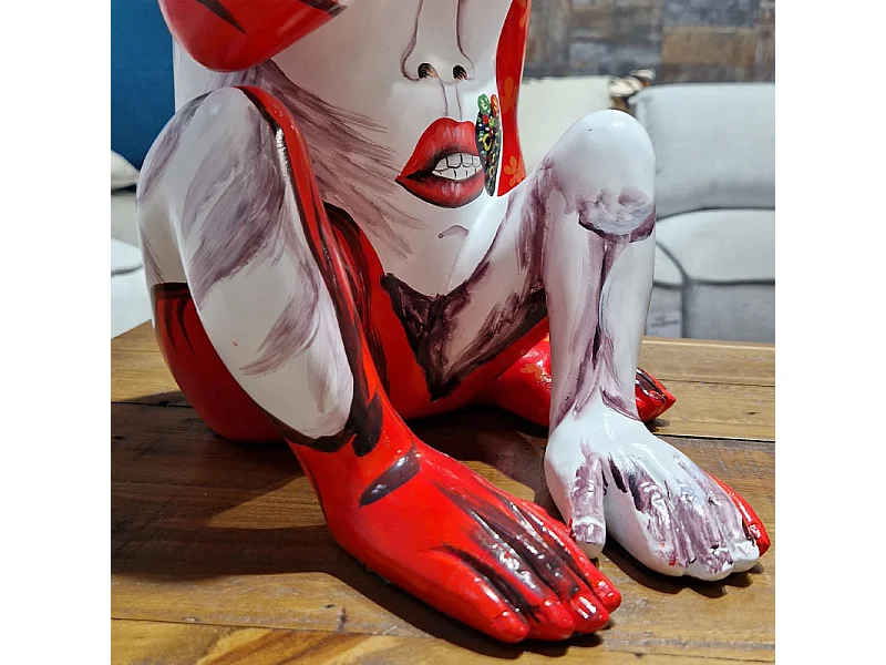 Statue singe main sur la bouche et dessins pop art H39 cm - RAFIKI