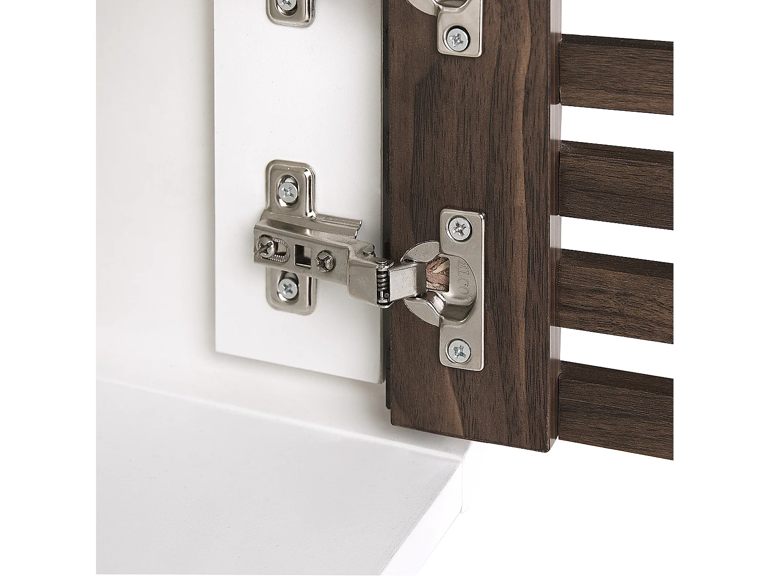 Nachttisch in Weiß mit Tür in dunkler Holzfarbton im Retro Stil Rifle