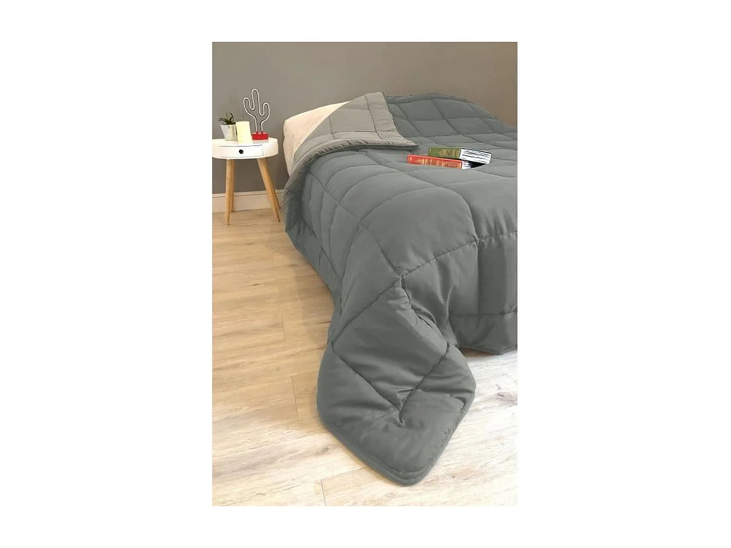 Couette chaude Microfibre 400 gr/m2 CALGARY Acier + Argent 220x240cm
