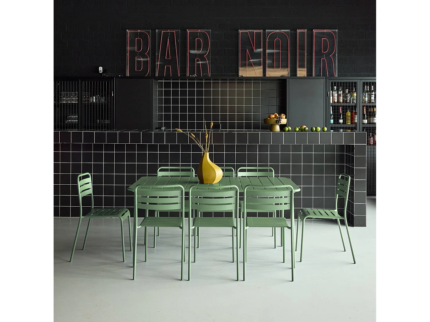 Set mesa de jardín de metal con 8 sillas verde