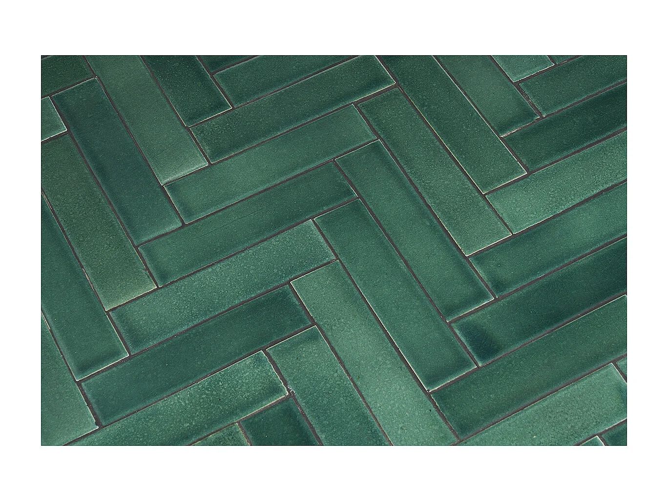 Mesa baja redonda de cerámica verde oscuro y metal negro D80.5 cm KOTTA